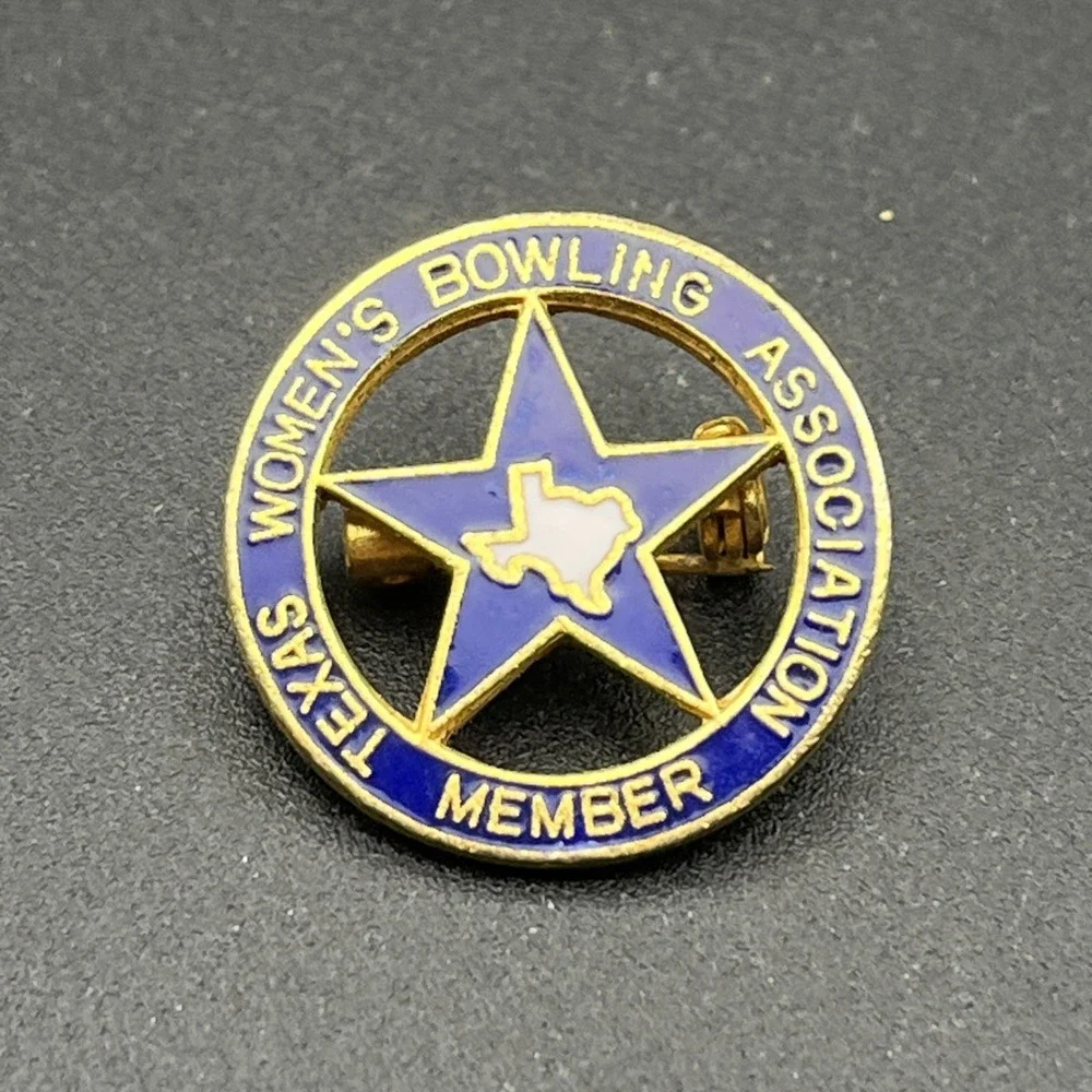 Texas‎ Women's Bowling Association Member Lapel Hat Pin